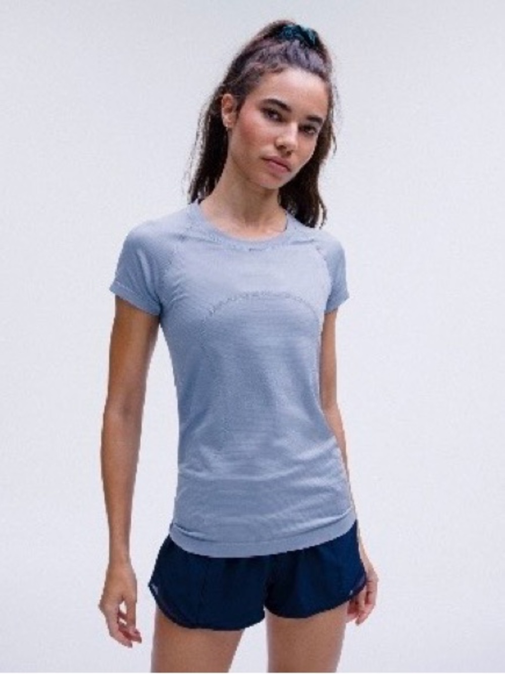 Swiftly Tech Short-Sleeve Shirt 2.0
Hip Length